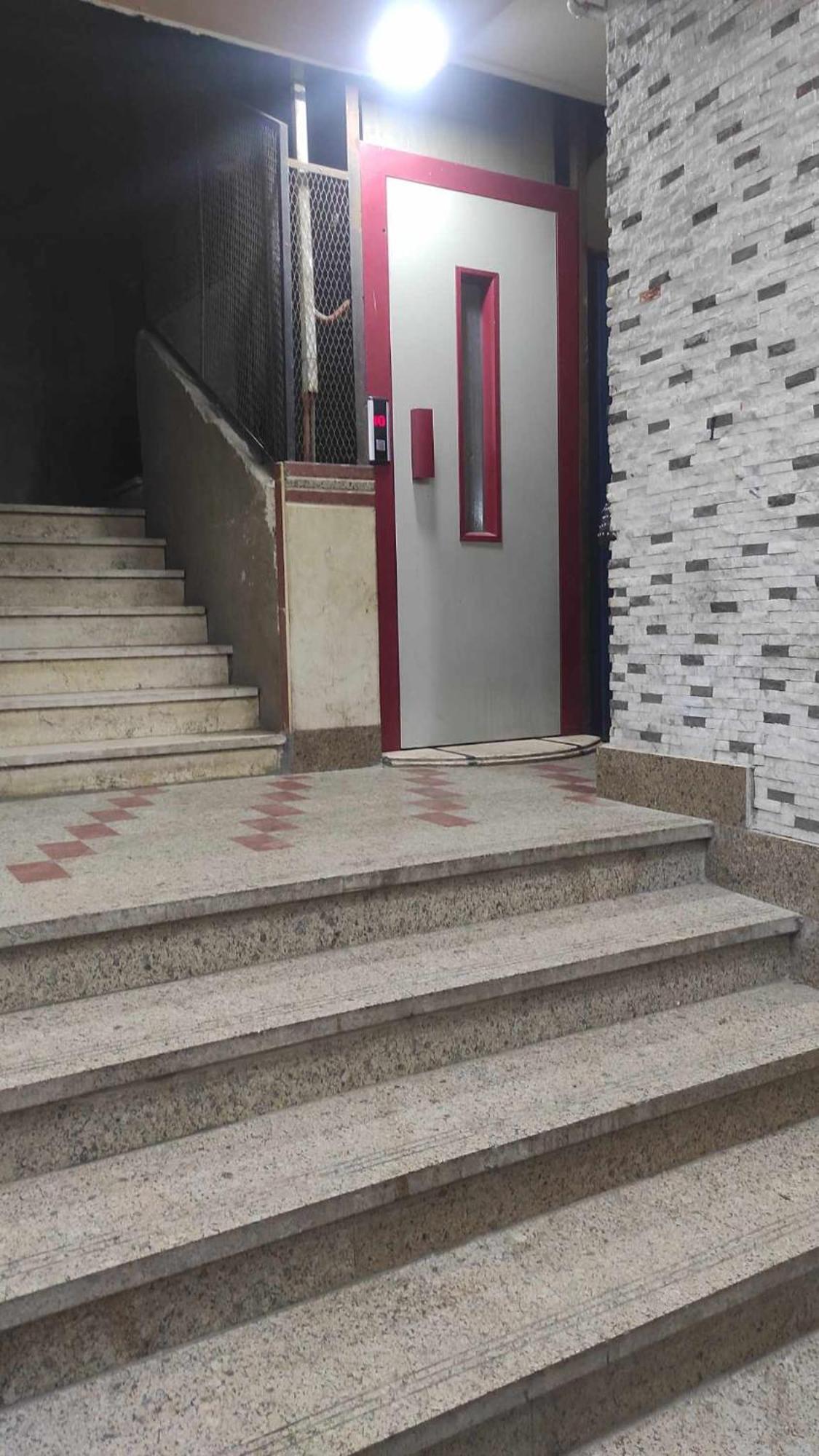 Comfy Luxurious Apartments In Central Location In Mansheyet El Bakry East カイロ エクステリア 写真