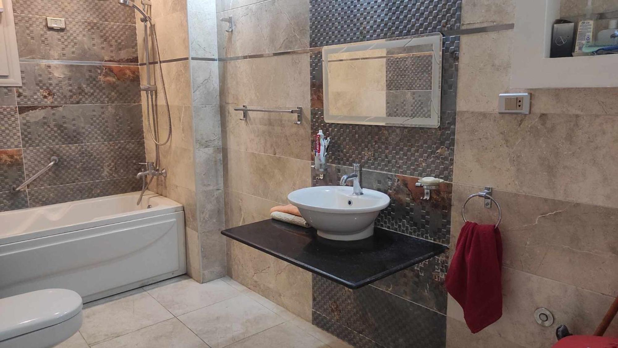 Comfy Luxurious Apartments In Central Location In Mansheyet El Bakry East カイロ エクステリア 写真