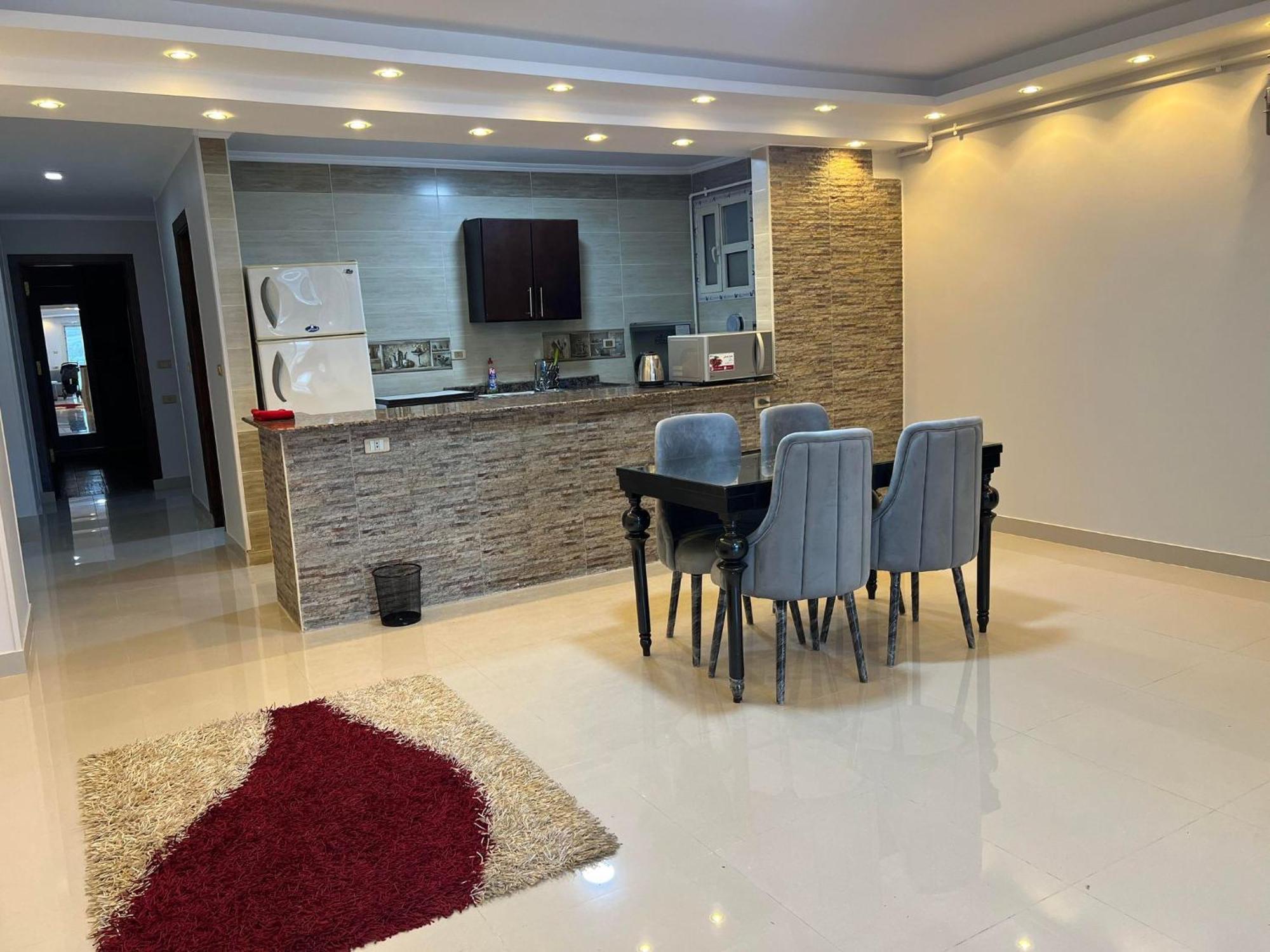 Comfy Luxurious Apartments In Central Location In Mansheyet El Bakry East カイロ エクステリア 写真