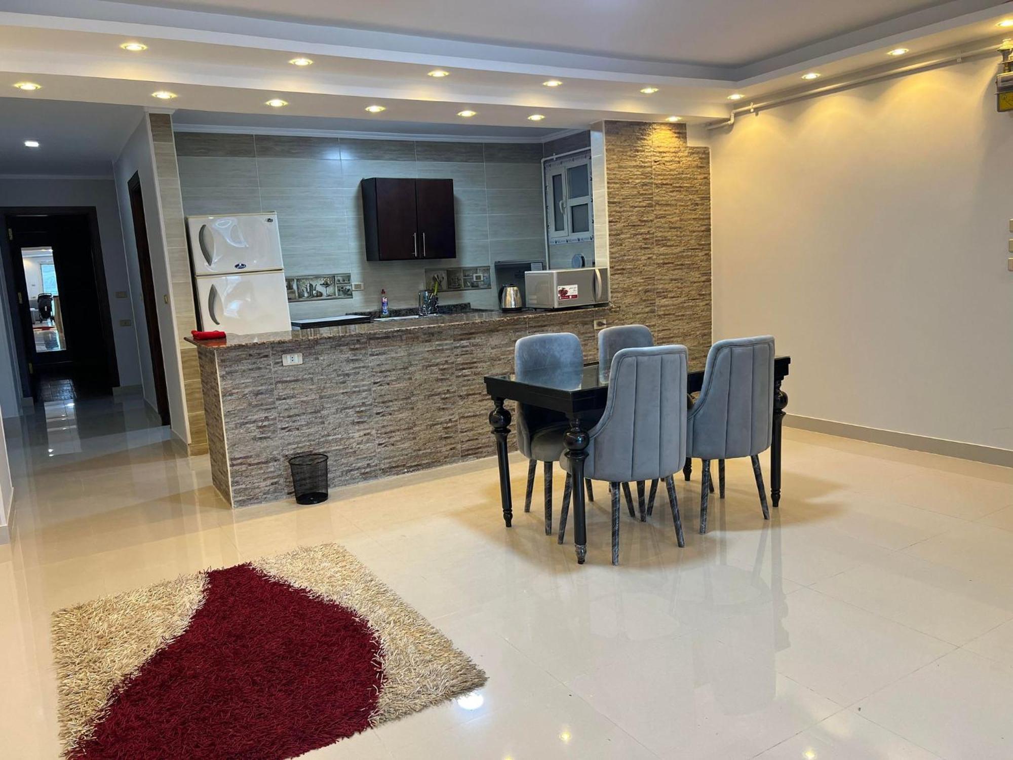Comfy Luxurious Apartments In Central Location In Mansheyet El Bakry East カイロ エクステリア 写真