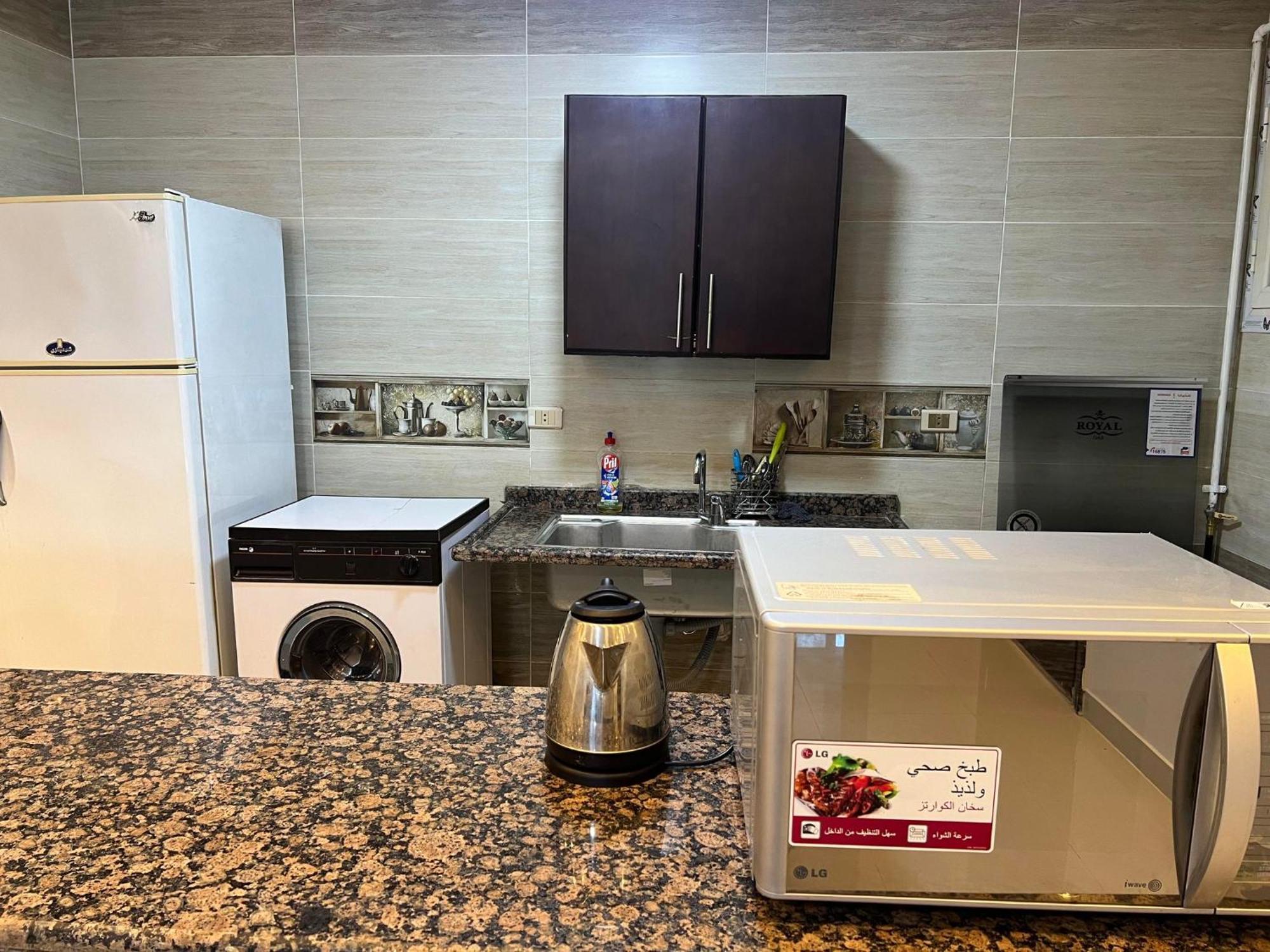 Comfy Luxurious Apartments In Central Location In Mansheyet El Bakry East カイロ エクステリア 写真