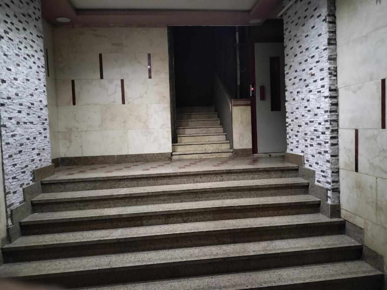 Comfy Luxurious Apartments In Central Location In Mansheyet El Bakry East カイロ エクステリア 写真